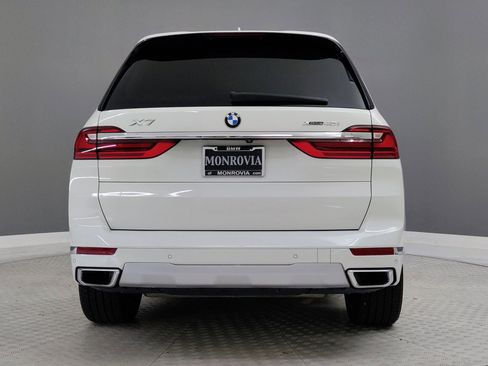Used 2022 BMW X7 xDrive40i w/ Cold Weather Package image 8