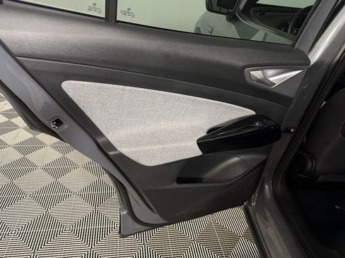 Used 2025 Volkswagen ID.4 Pro RWD image 26