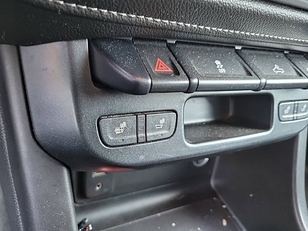 Used 2015 GMC Canyon SLT RWD image 13