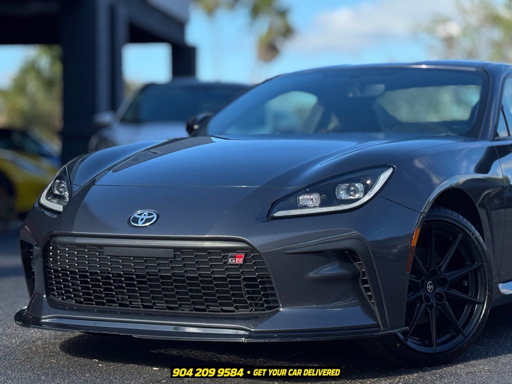 Used 2022 Toyota GR86 Premium w/ ALL Weather Mat Package (TMS) RWD image 3