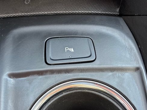 Used 2023 Chevrolet Equinox LT AWD/4WD image 20