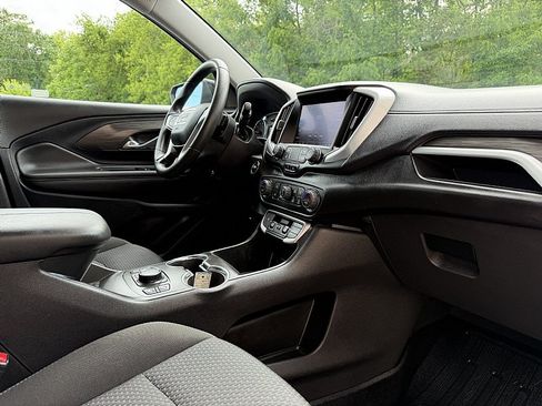 Used 2023 GMC Terrain SLE w/ Driver Convenience Package FWD image 19