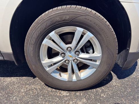 Used 2013 Chevrolet Equinox LS FWD image 18