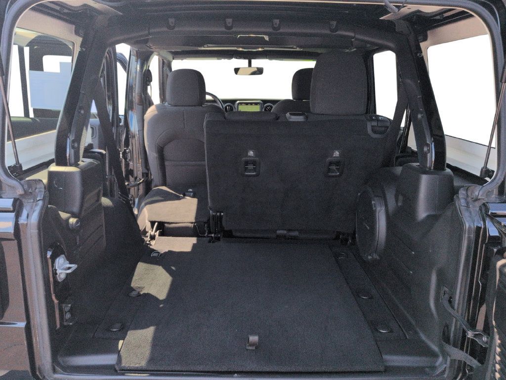 Used 2022 Jeep Wrangler Unlimited Sport AWD/4WD image 27