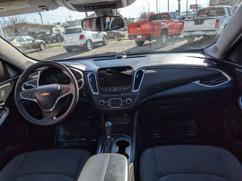 Used 2020 Chevrolet Malibu LT image 14