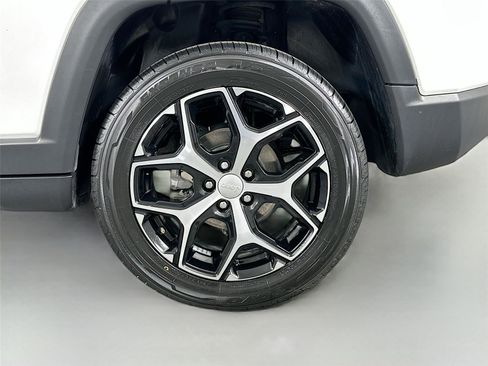 Used 2024 Jeep Compass Limited AWD/4WD image 29