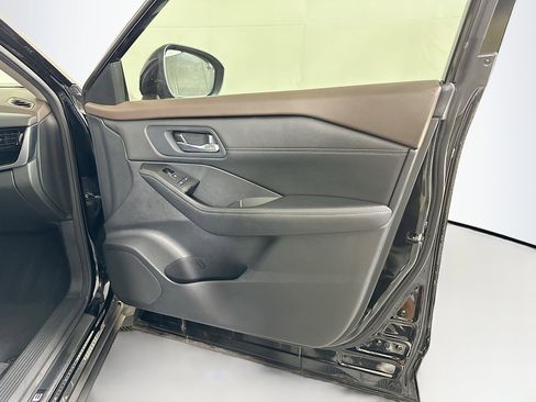 Used 2023 Nissan Rogue SL w/ SL Premium Package FWD image 34