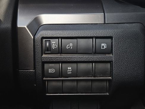 Used 2025 Toyota 4Runner SR5 image 24