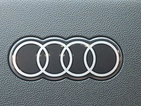 New 2025 Audi Q5 Premium Plus image 17