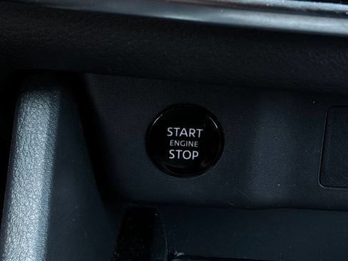 Used 2025 Nissan Rogue SV FWD image 26