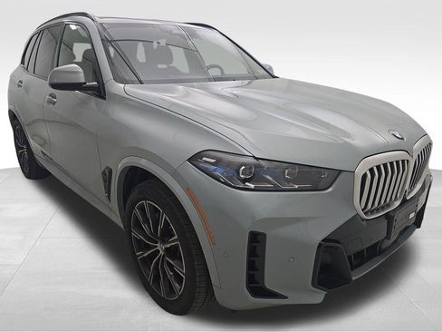 Certified 2025 BMW X5 xDrive40i w/ M Sport Package AWD/4WD image 2