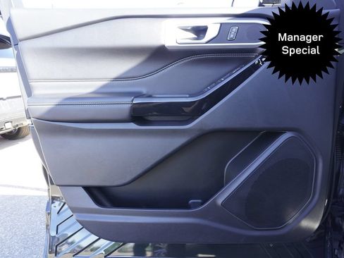 Used 2022 Ford Explorer ST AWD/4WD image 18