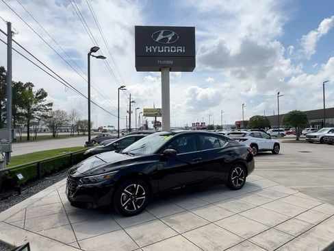 Used 2024 Nissan Sentra SV image 8