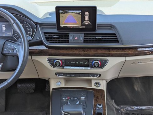 Used 2018 Audi Q5 2.0T Premium image 18