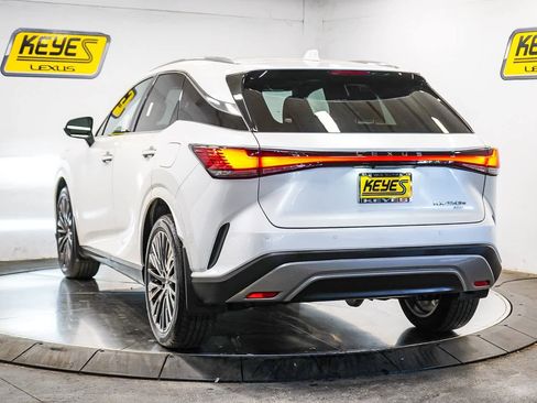 Used 2025 Lexus RX 450h Luxury image 2