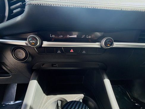 Used 2021 MAZDA MAZDA3 s FWD image 15