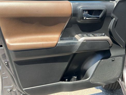 Used 2019 Toyota Tacoma Limited RWD image 14