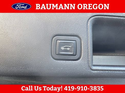Used 2022 GMC Terrain SLT w/ LPO, Floor Liner Package FWD image 12