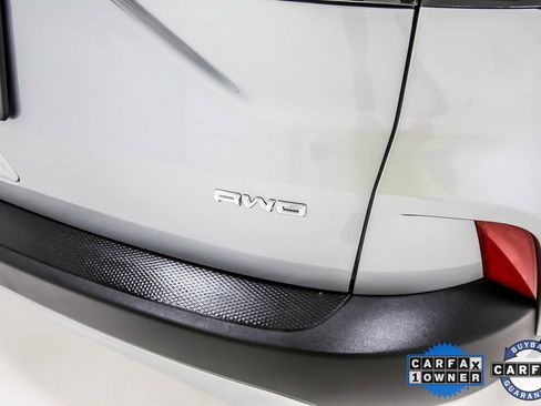 Used 2022 Ford Escape SE image 10