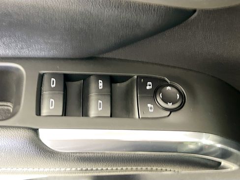 Used 2025 Chevrolet Traverse LT w/ Driver Confidence Package image 16