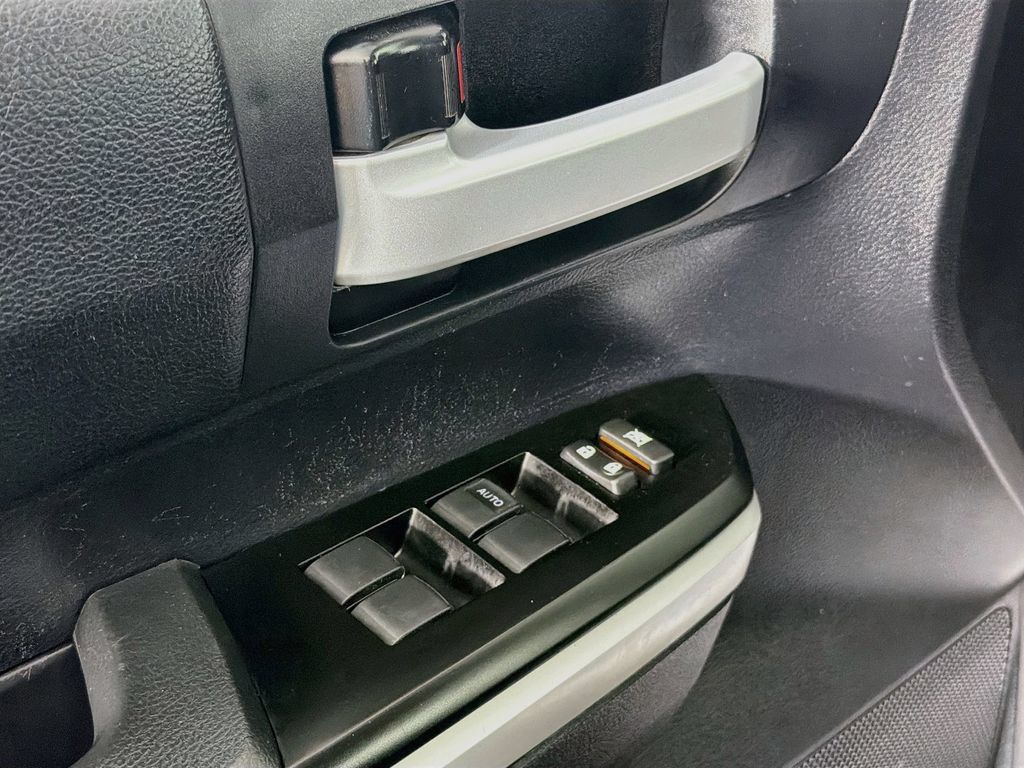 Used 2020 Toyota Tundra SR5 AWD/4WD image 17