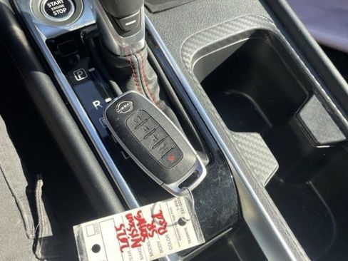 Used 2025 Nissan Sentra SR w/ SR Premium Package image 23