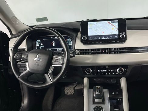 Used 2024 Mitsubishi Outlander SEL image 16