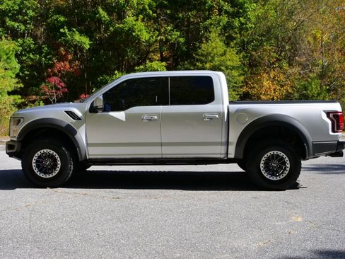 Used 2019 Ford F150 Raptor w/ Equipment Group 802A Luxury image 40