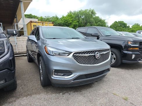 Used 2021 Buick Enclave Avenir w/ Avenir Technology Package FWD image 1