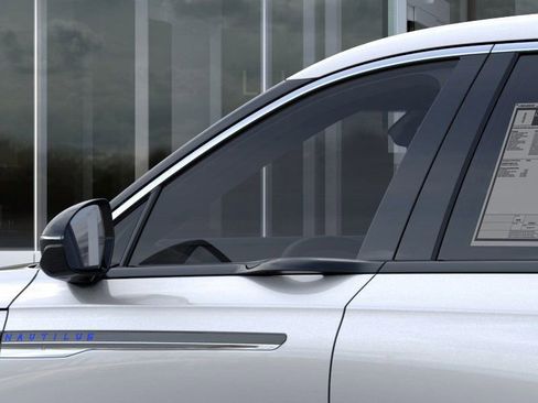 New 2026 Lincoln Nautilus Premier image 20