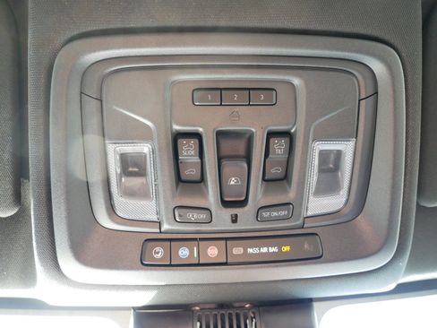 Used 2024 Chevrolet Silverado 3500 High Country AWD/4WD image 25