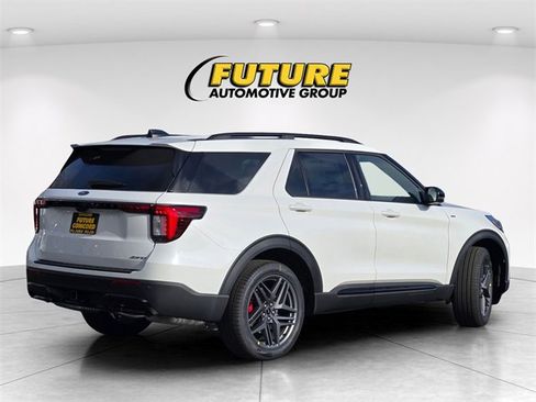 New 2026 Ford Explorer ST-Line w/ ST-Line Street Pack image 6