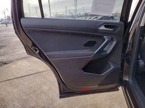 Used 2021 Volkswagen Tiguan S image 20