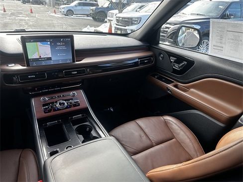 Certified 2023 Lincoln Aviator Reserve w/ Equipment Group 201A image 17