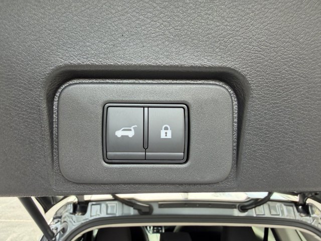 Used 2026 Nissan Rogue SV FWD image 36
