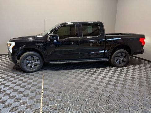 Used 2023 Ford F150 Lightning Lariat image 6