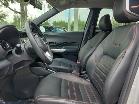 Used 2019 Nissan Kicks SR w/ SR Premium Package FWD image 13