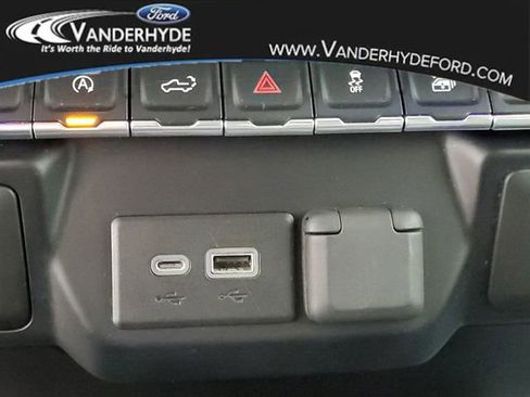 Used 2020 Chevrolet Silverado 1500 LT w/ All-Star Edition image 30