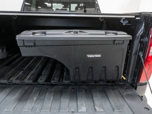 Used 2022 Chevrolet Silverado 1500 LT Trail Boss w/ LT Trail Boss Premium Package AWD/4WD image 40
