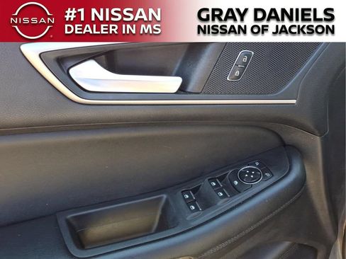 Used 2021 Ford Edge SEL FWD image 12