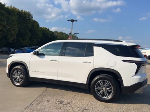 New 2025 Chevrolet Traverse LT w/ LPO, Floor Liner Package image 6