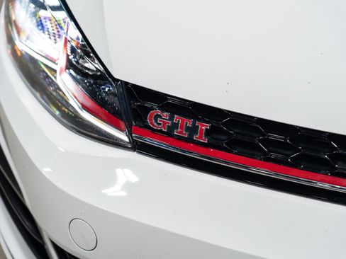 Used 2019 Volkswagen GTI Rabbit Edition image 12