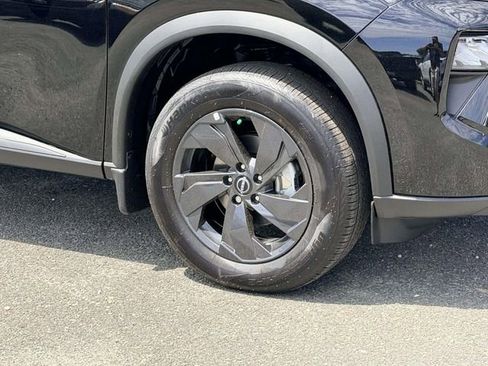 New 2026 Nissan Rogue SV w/ Cold Weather Package AWD/4WD image 7