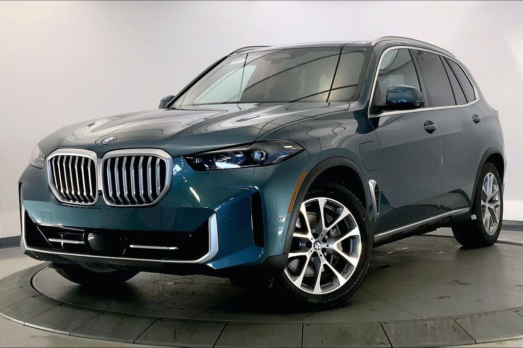 Certified 2026 BMW X5 xDrive50e w/ Climate Comfort Package AWD/4WD image 11