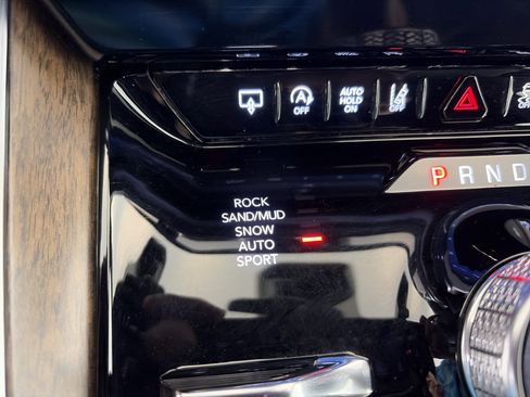 Used 2023 Jeep Grand Wagoneer L Series II image 36