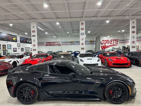 Used 2017 Chevrolet Corvette Z06 image 2