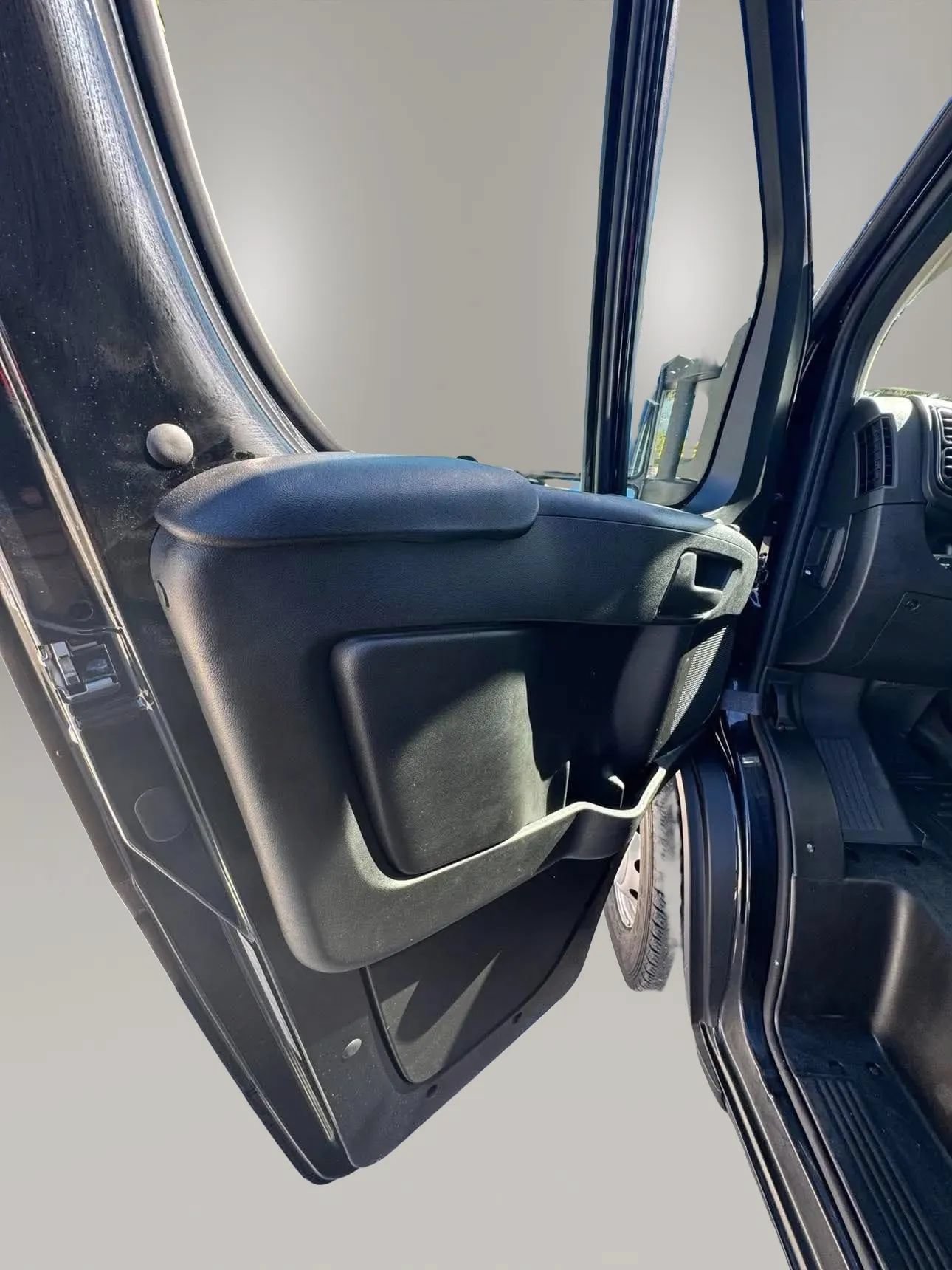 Used 2023 RAM ProMaster 2500 FWD image 18
