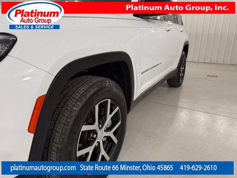 Used 2023 Jeep Grand Cherokee Limited AWD/4WD image 44