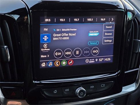 Used 2023 Chevrolet Traverse LT image 18