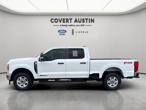 Certified 2025 Ford F250 XLT w/ FX4 Off-Road Package AWD/4WD image 3